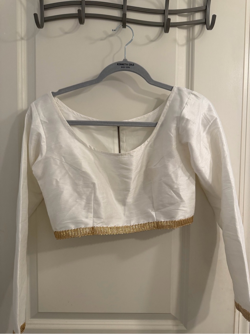 NWT The Saree Room White & Gold Lehenga/Saree Blouse